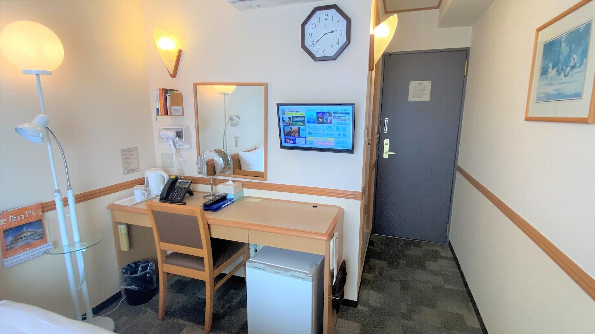 Toyoko Inn Okinawa Naha Kokusai-Dori Miebashi-Eki Екстер'єр фото