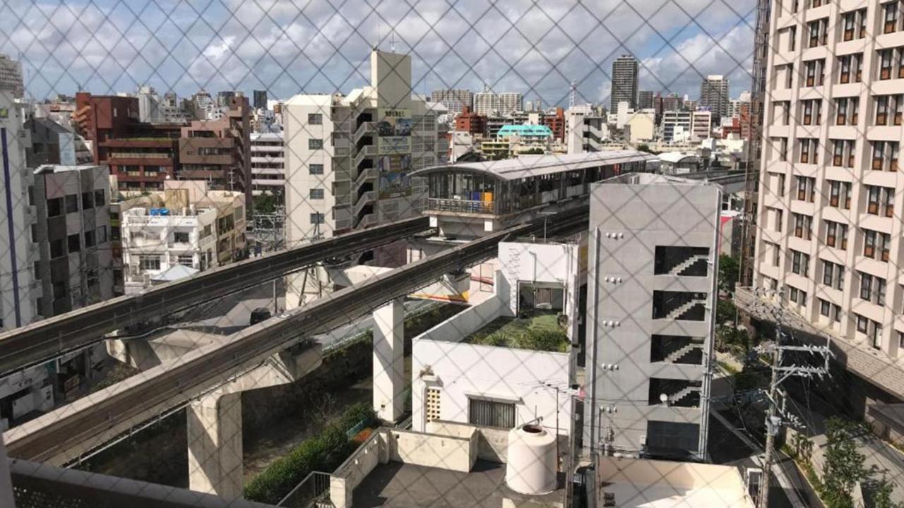 Toyoko Inn Okinawa Naha Kokusai-Dori Miebashi-Eki Екстер'єр фото