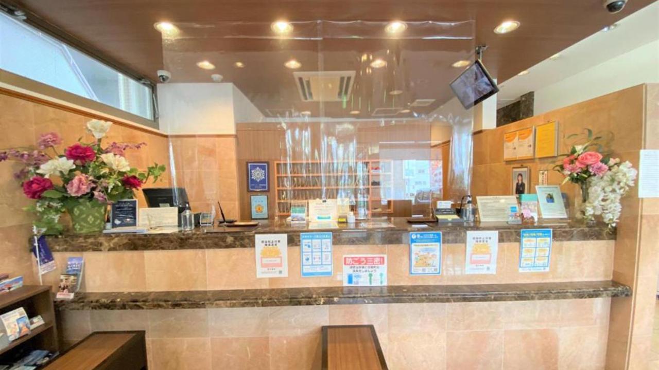 Toyoko Inn Okinawa Naha Kokusai-Dori Miebashi-Eki Екстер'єр фото