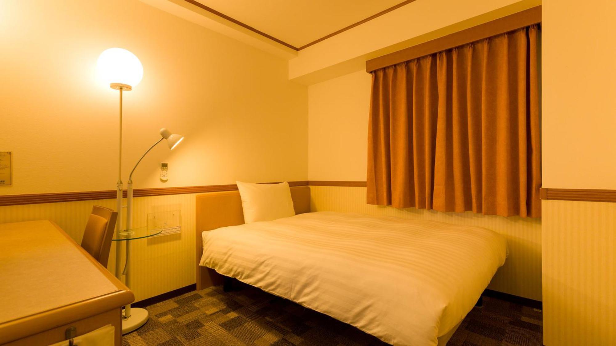 Toyoko Inn Okinawa Naha Kokusai-Dori Miebashi-Eki Номер фото