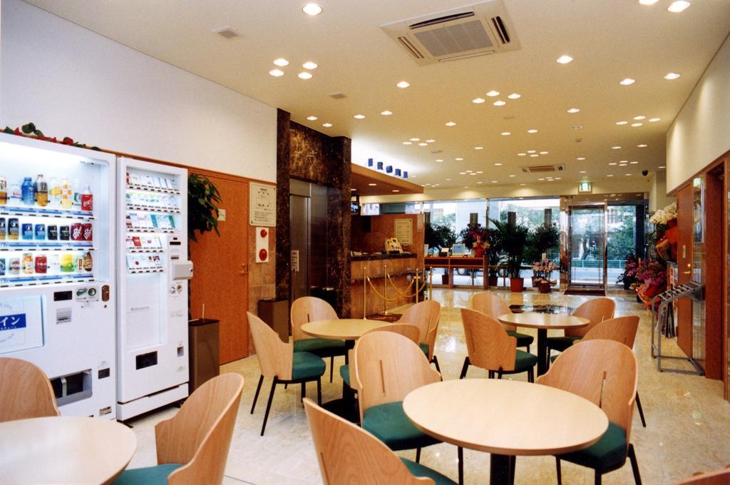 Toyoko Inn Okinawa Naha Kokusai-Dori Miebashi-Eki Екстер'єр фото