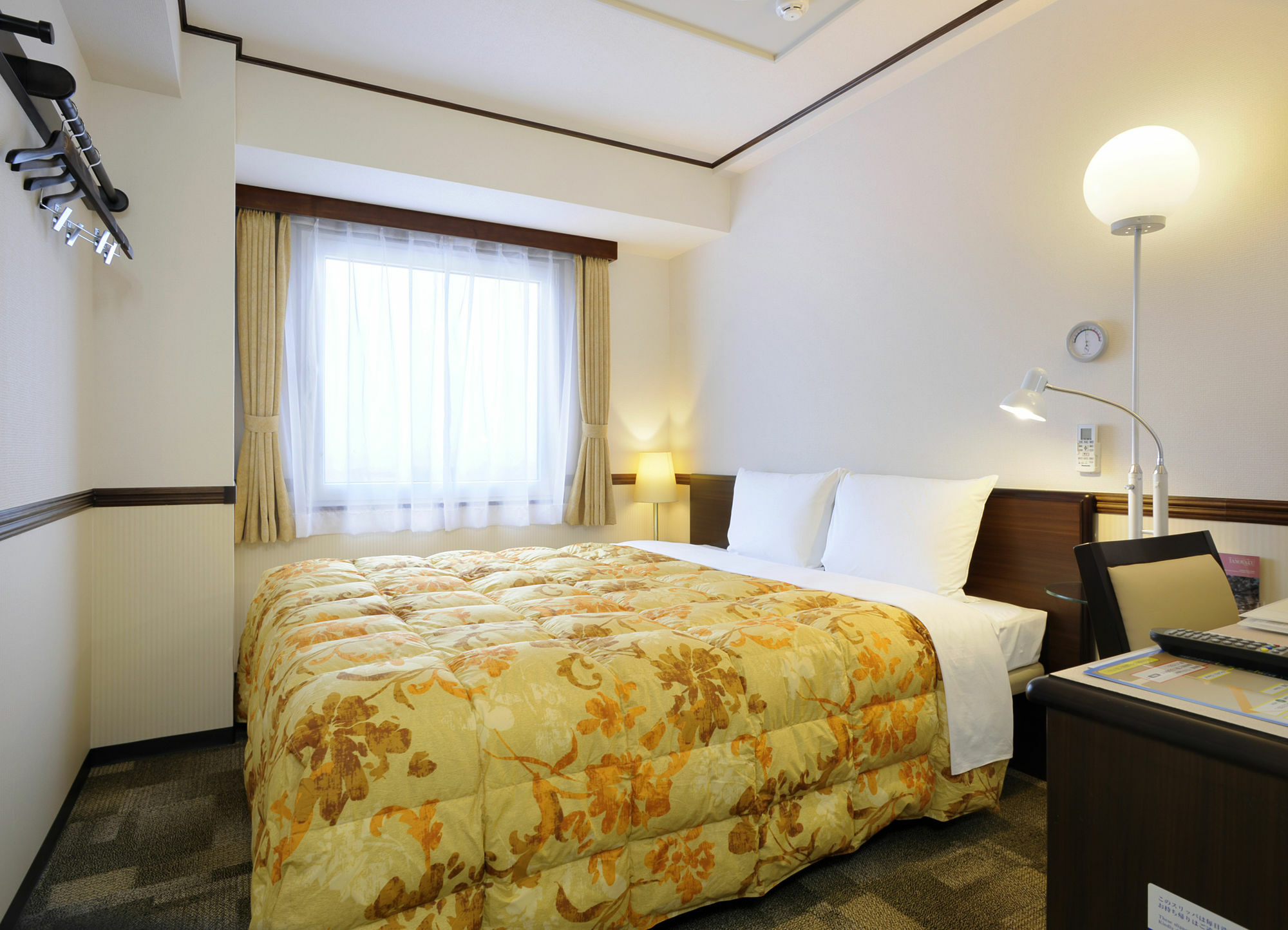 Toyoko Inn Okinawa Naha Kokusai-Dori Miebashi-Eki Екстер'єр фото