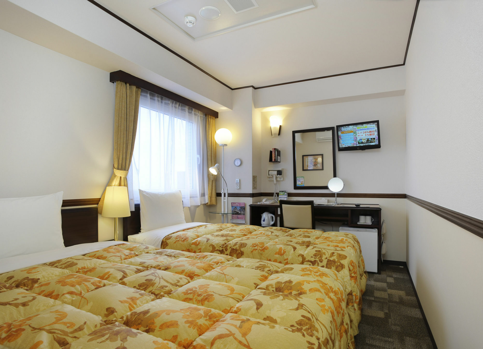 Toyoko Inn Okinawa Naha Kokusai-Dori Miebashi-Eki Екстер'єр фото