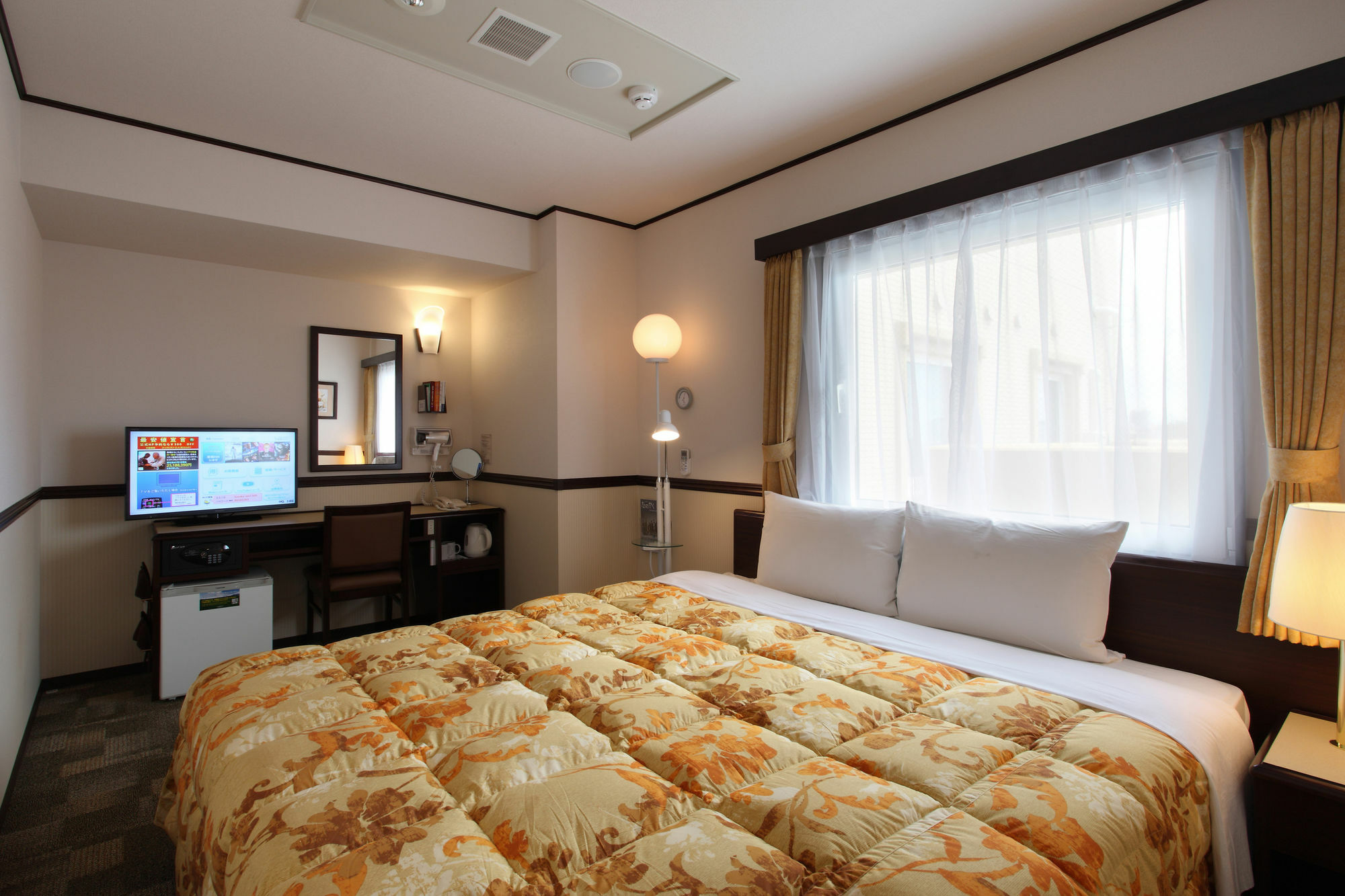 Toyoko Inn Okinawa Naha Kokusai-Dori Miebashi-Eki Екстер'єр фото
